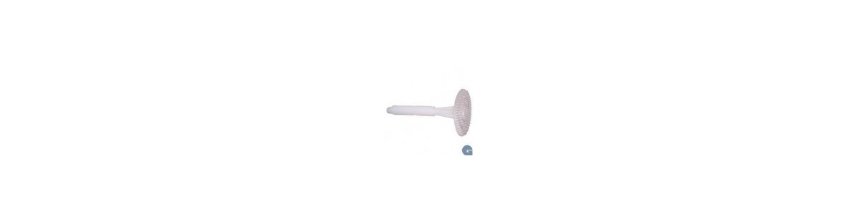 Dowels for insulation
